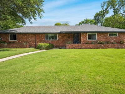 2203 Healey Dr
