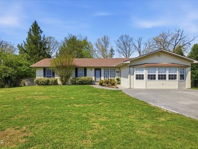 1121 Smokyview Dr