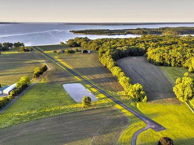 9100 Lanseair Farm