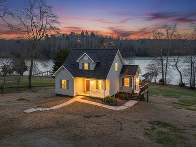 111 Stillwater Ln