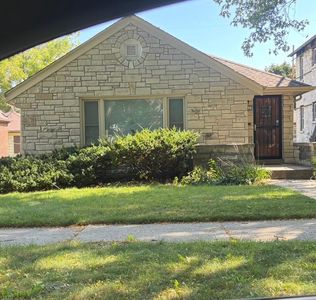 5633 W Roosevelt DRIVE