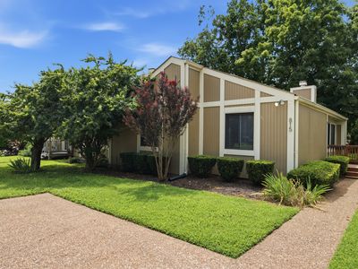 815 Williamsburg West Dr