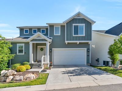 1523 E Sego Lily Ct