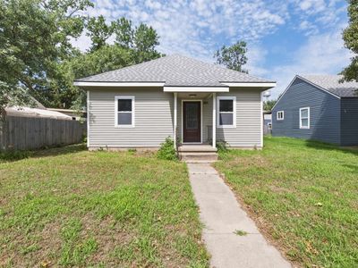 305 S Reno Ave