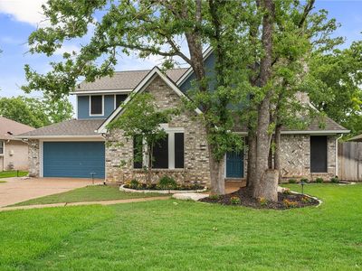 9203 Shadowcrest Dr