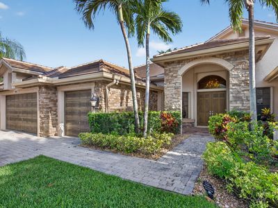 10715 Versailles Boulevard