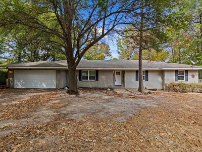 3205 Linda Ln