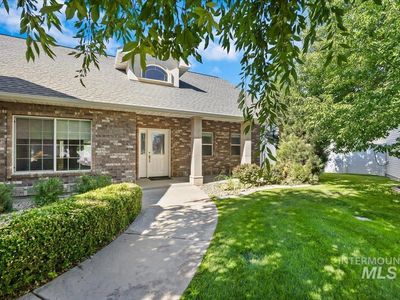 451 Wildrose Loop