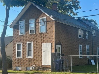 14 Box Ave