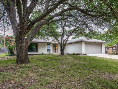 3304 Wayland Dr