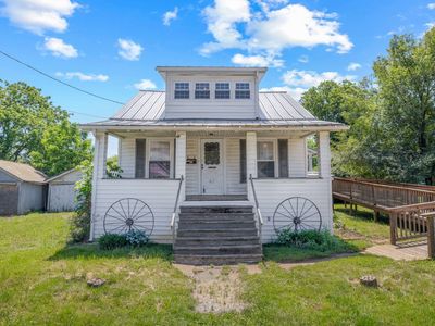 556 Sherwood Ave
