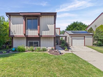 30W008 Danbury Dr
