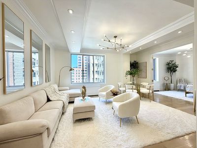 305 W 72nd St APT 9C