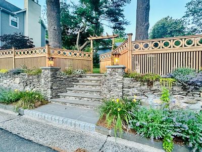 18 20th Avenue