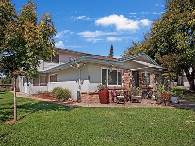 227 Mahan Ct APT 2