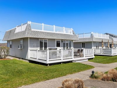 32 Bay Ave APT 8