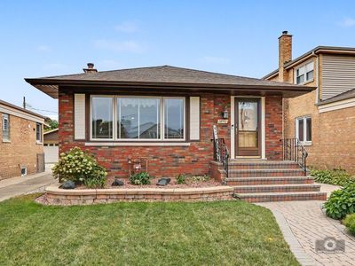 3843 W 107th Pl