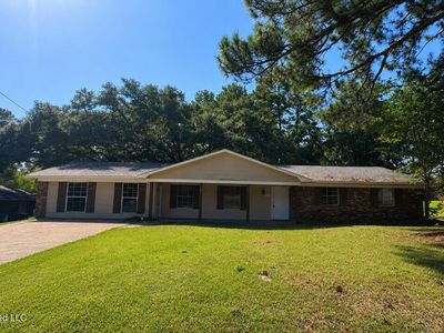 Property at 1009 Laurelwood Dr, Clinton, MS