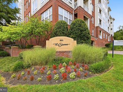 801 S Greenbrier St APT 202