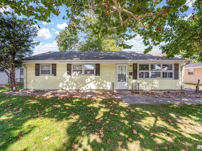 2527 W Westminister Ave