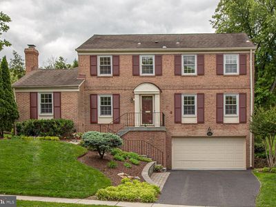 1112 Fallsmead Way