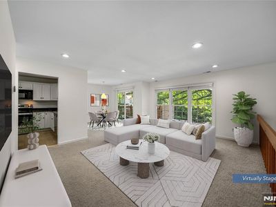 764 Charles Ct