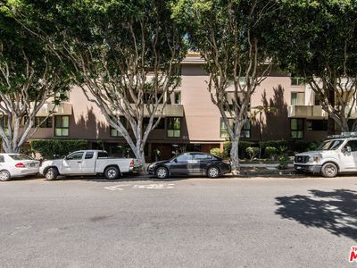 911 N Kings Rd APT 318