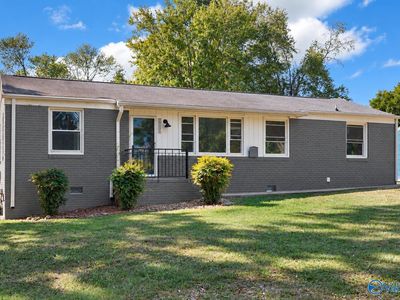 2205 E Arbor Dr NW