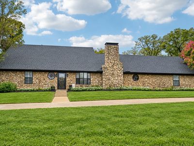 180 N Woodland Trl