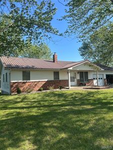 1322 S Highway 19