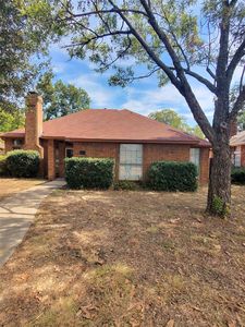 Property at 108 Tara Cir, Lancaster, TX