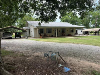566 River Rd
