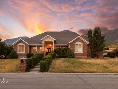 794 N Valley View Cir