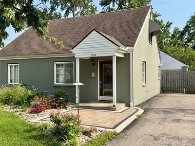 554 East Dr