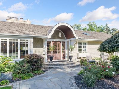 330 Peavey Rd