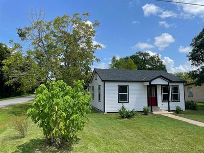 Property at 340 W Avenue L, Silsbee, TX