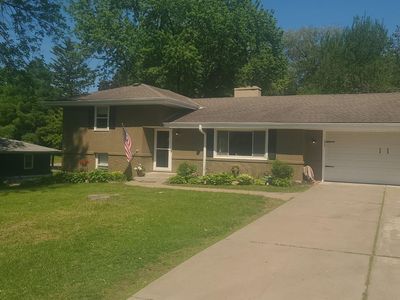779 Redwood Ln