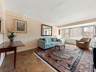 435 E 65th St APT 11E