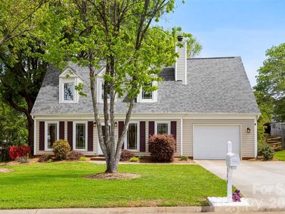 544 Garrison Ct SW