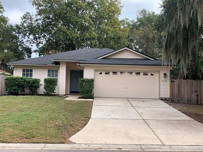 2125 Featherwood Dr W