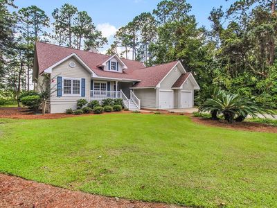 1217 Winterberry Dr NE