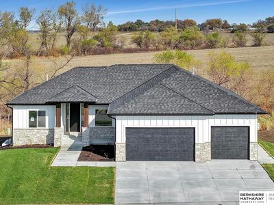 8730 Dragonfly Ln