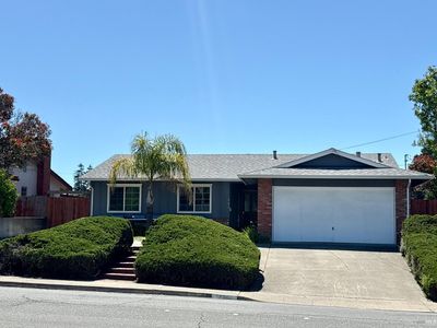 909 Tara Hills Drive
