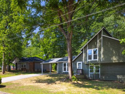 2160 Leslie Brook Dr