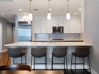 270 17th St NW #2210