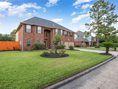 8102 Trophy Place Dr
