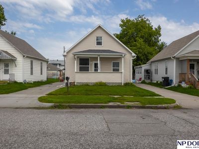 312 W 6th St