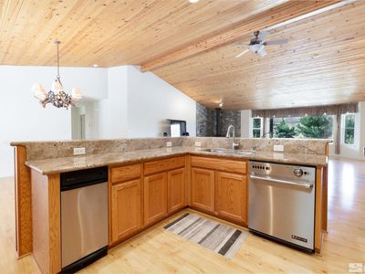 2565 Leviathan Mine Rd