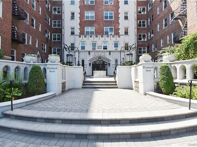 60 W Broad Street #1L