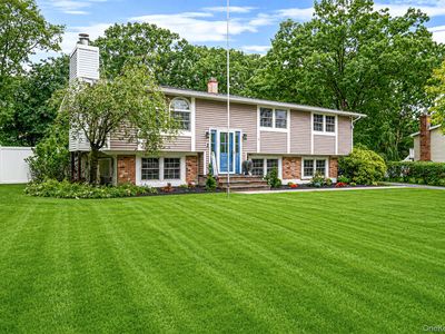 6 Mayflower Lane